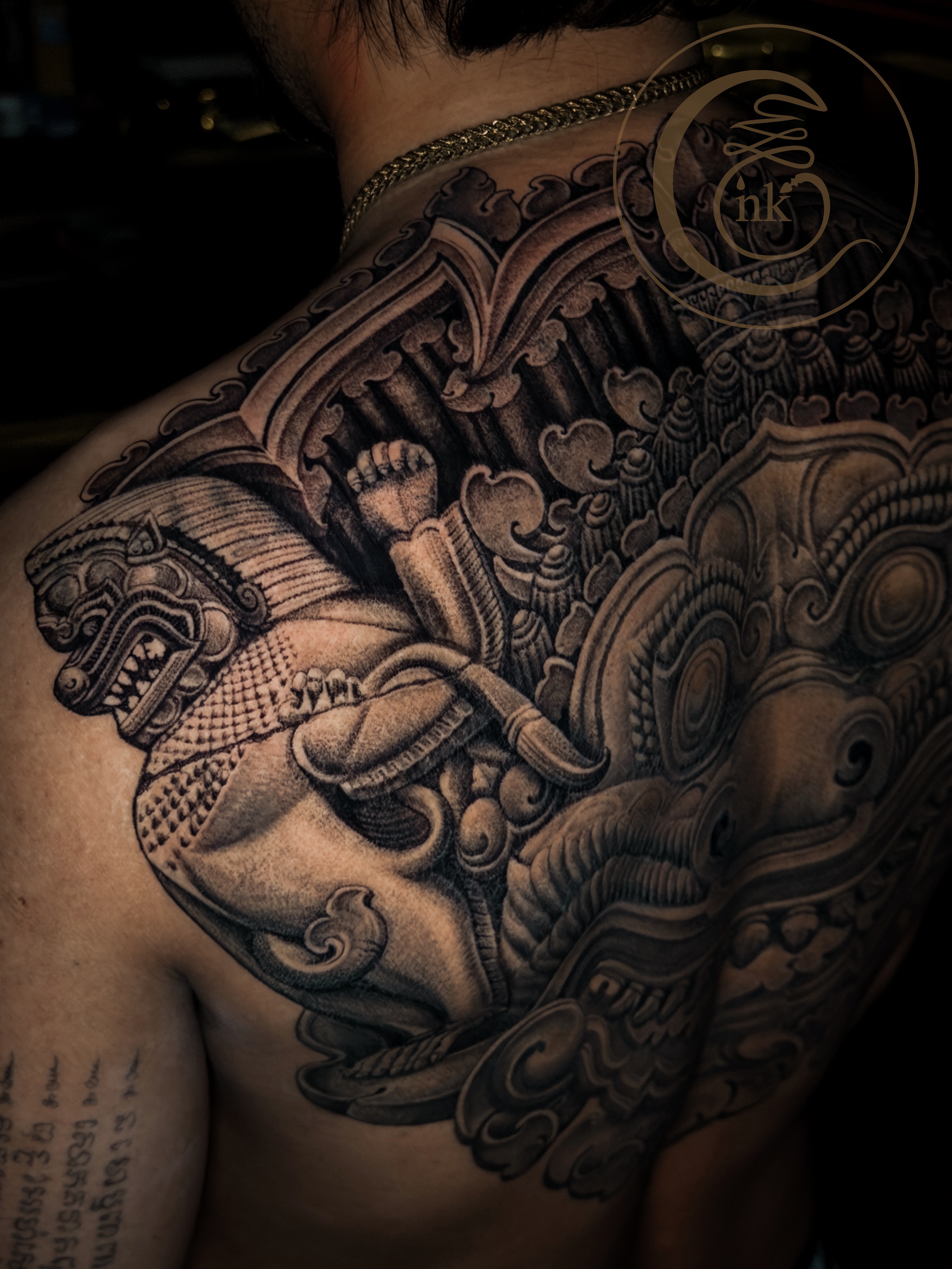 សាក់ពេញខ្នងក្បាច់អង្គរ — Angkorian Style Full Back Tattoo